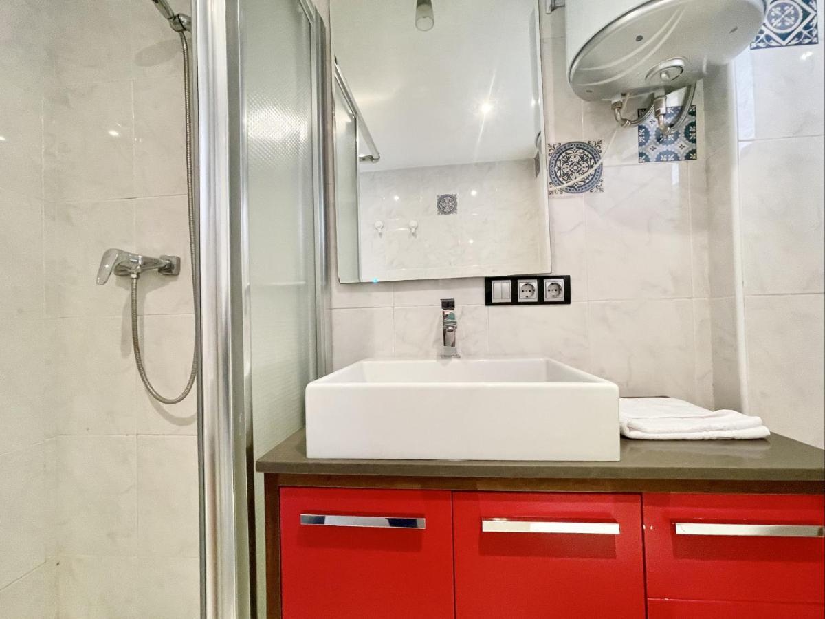 Magnificent Mediterraneo Apartment Бенидорм Экстерьер фото