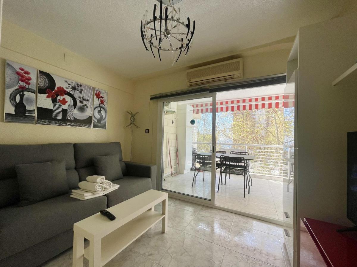 Magnificent Mediterraneo Apartment Бенидорм Экстерьер фото